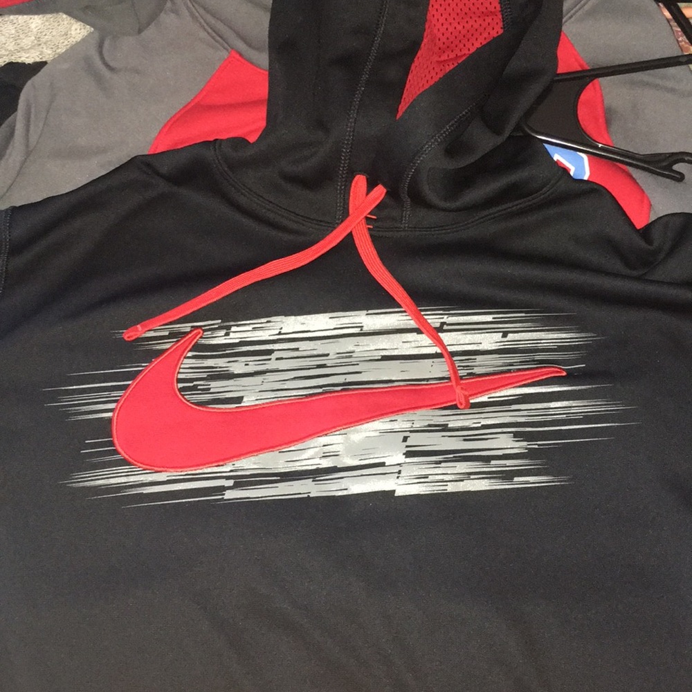 Therma Fit Nike hoodie